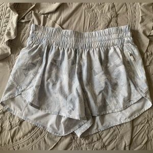 LULULEMON Teal Tracker Short 4”